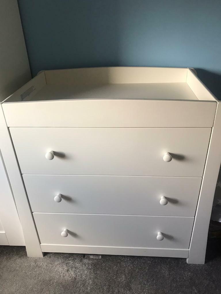 mamas and papas mia changing unit